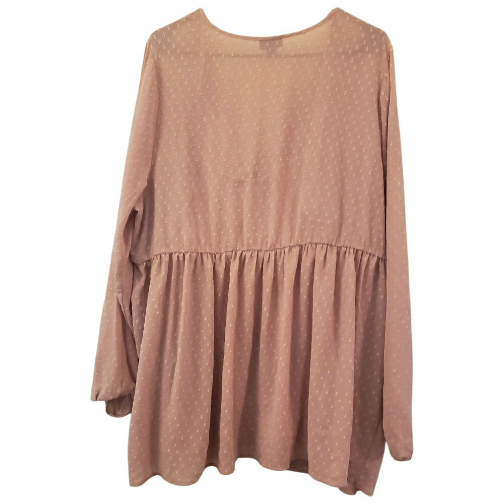 Torrid Blush Textured V-Neck Blouse - Picture 2 of 2